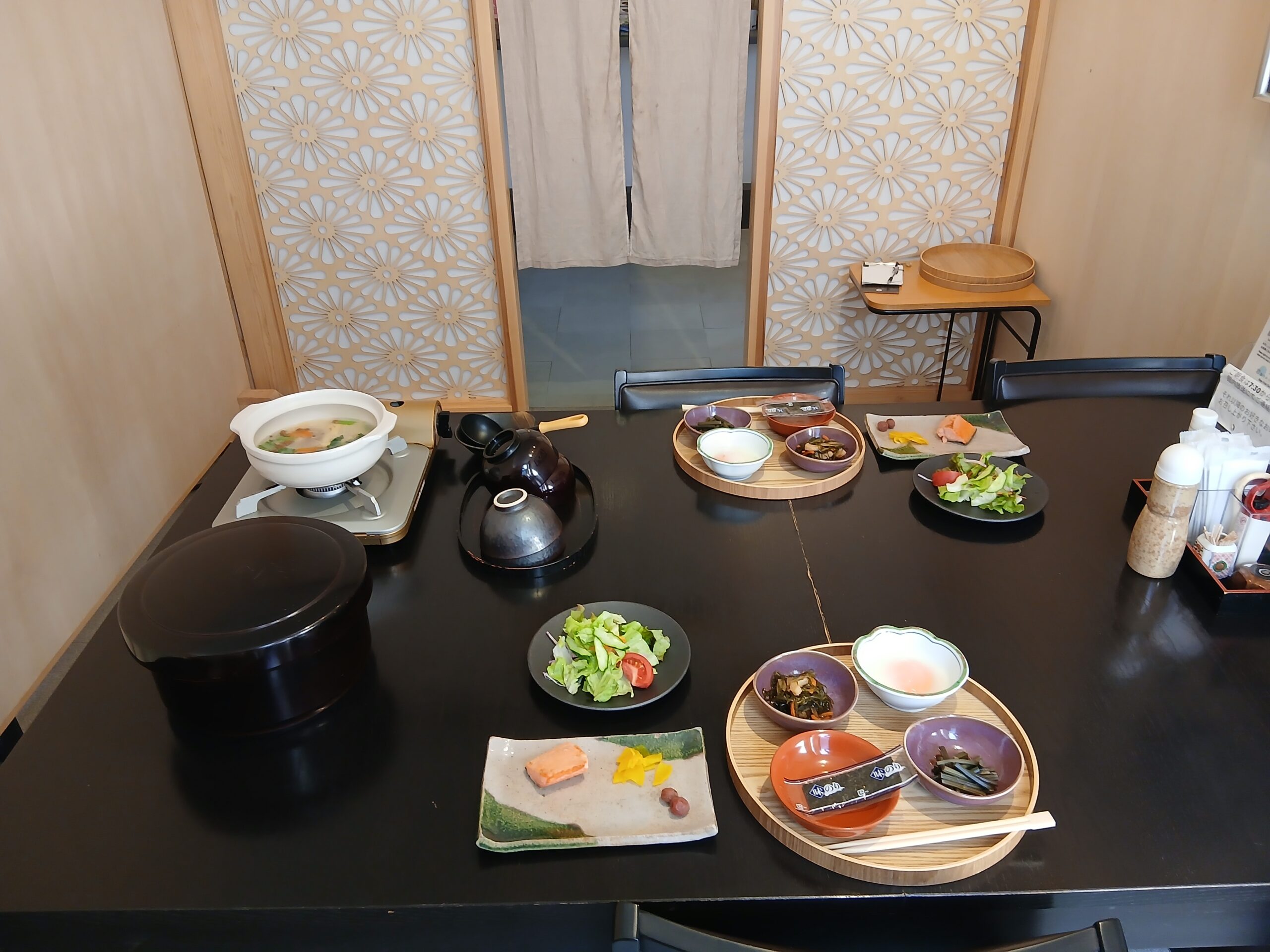 朝食