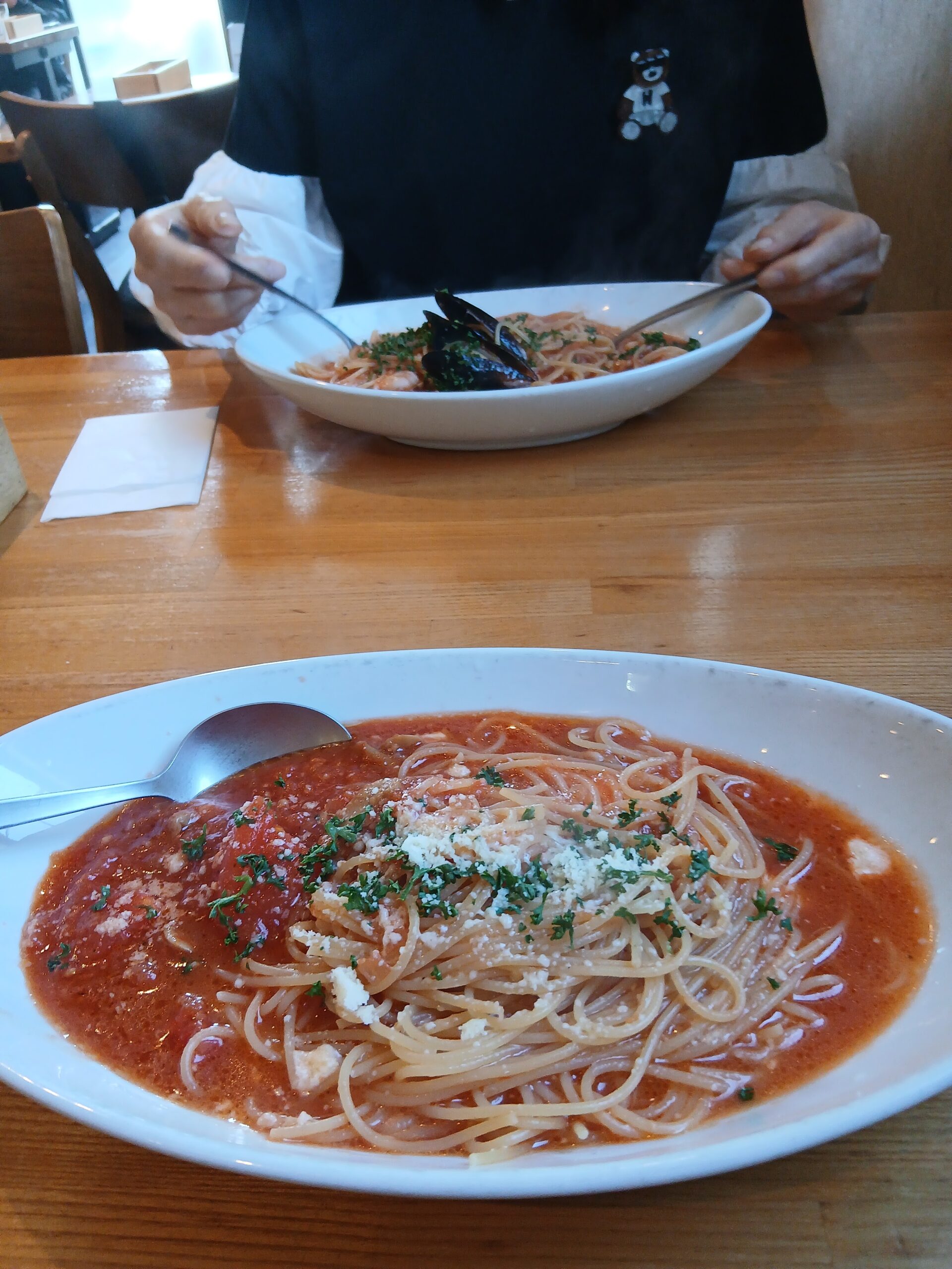 トマトソースパスタ